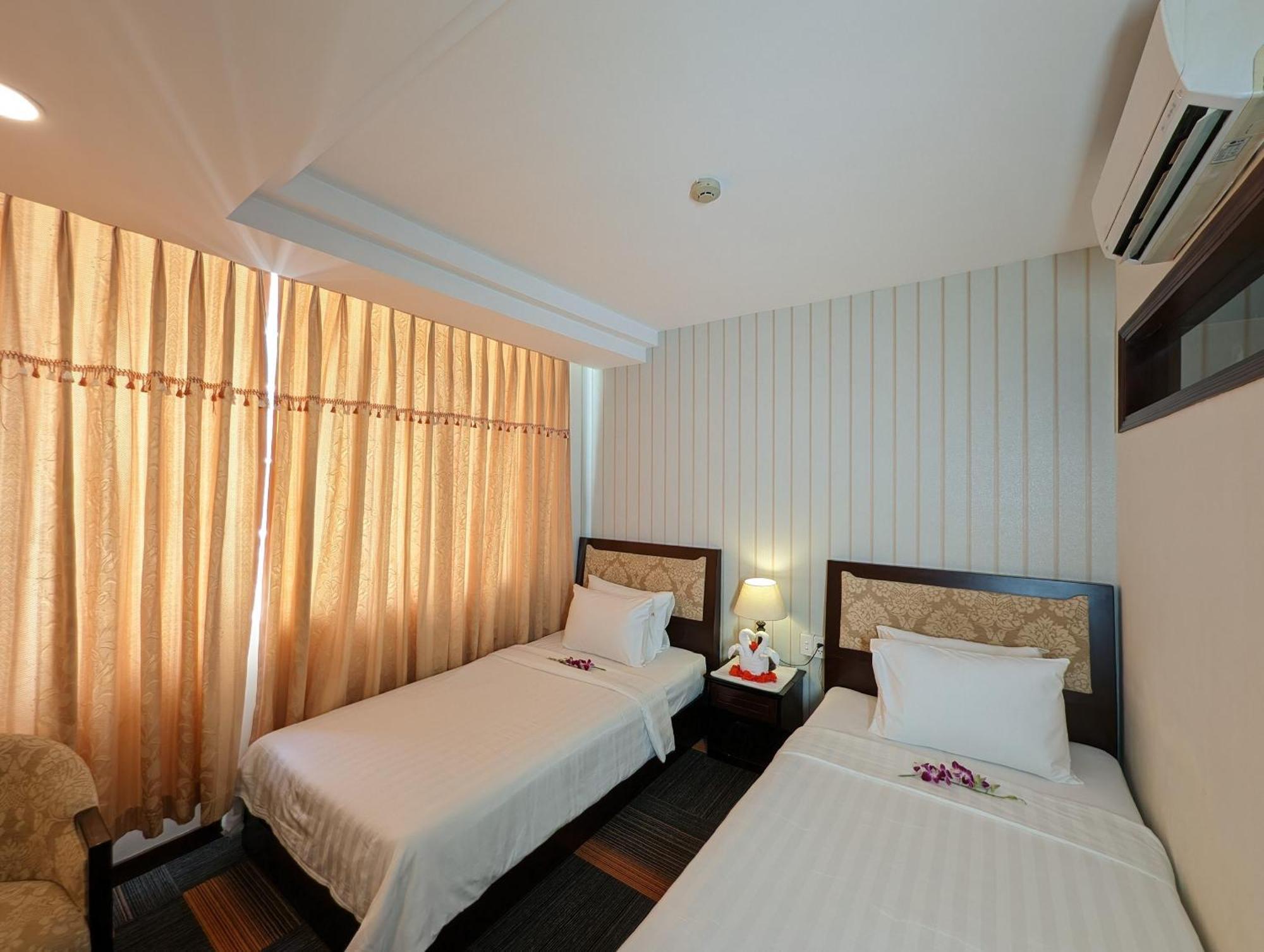 Dong Kinh Hotel Ho Şi Min Exterior foto