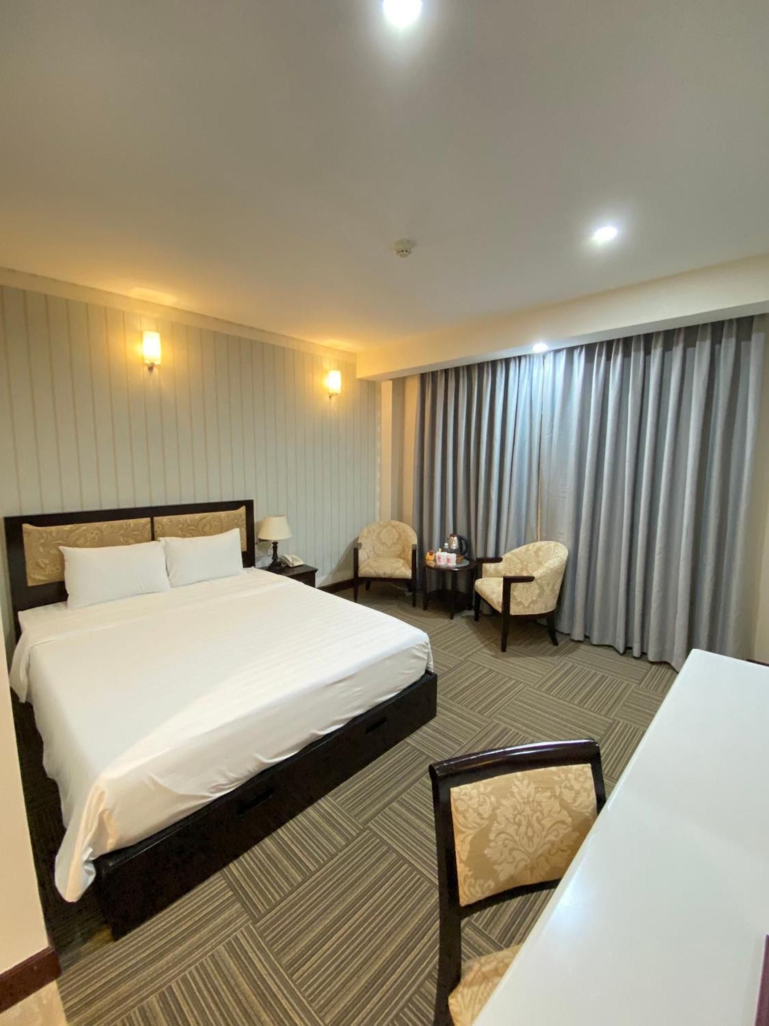 Dong Kinh Hotel Ho Şi Min Exterior foto