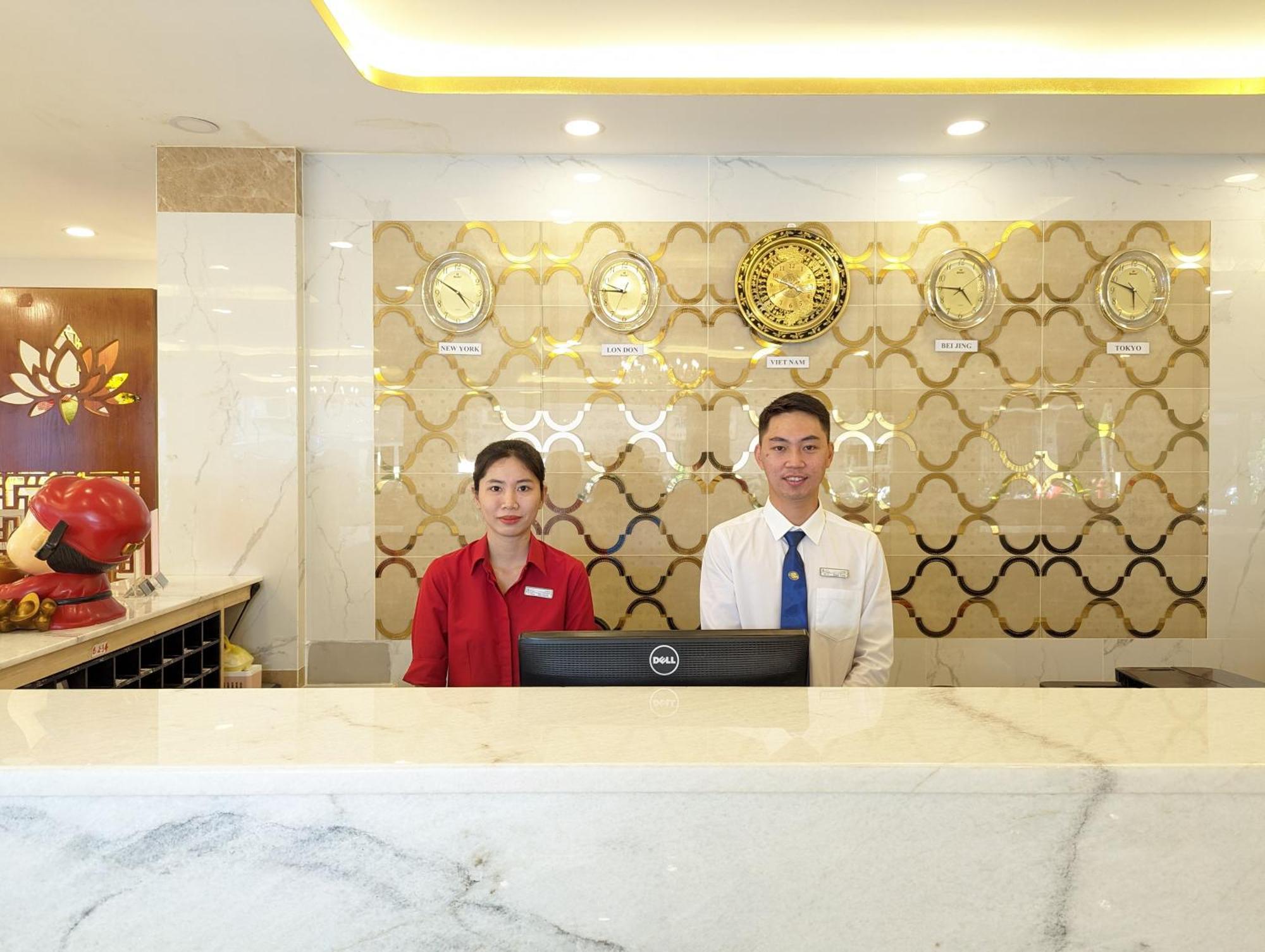 Dong Kinh Hotel Ho Şi Min Exterior foto