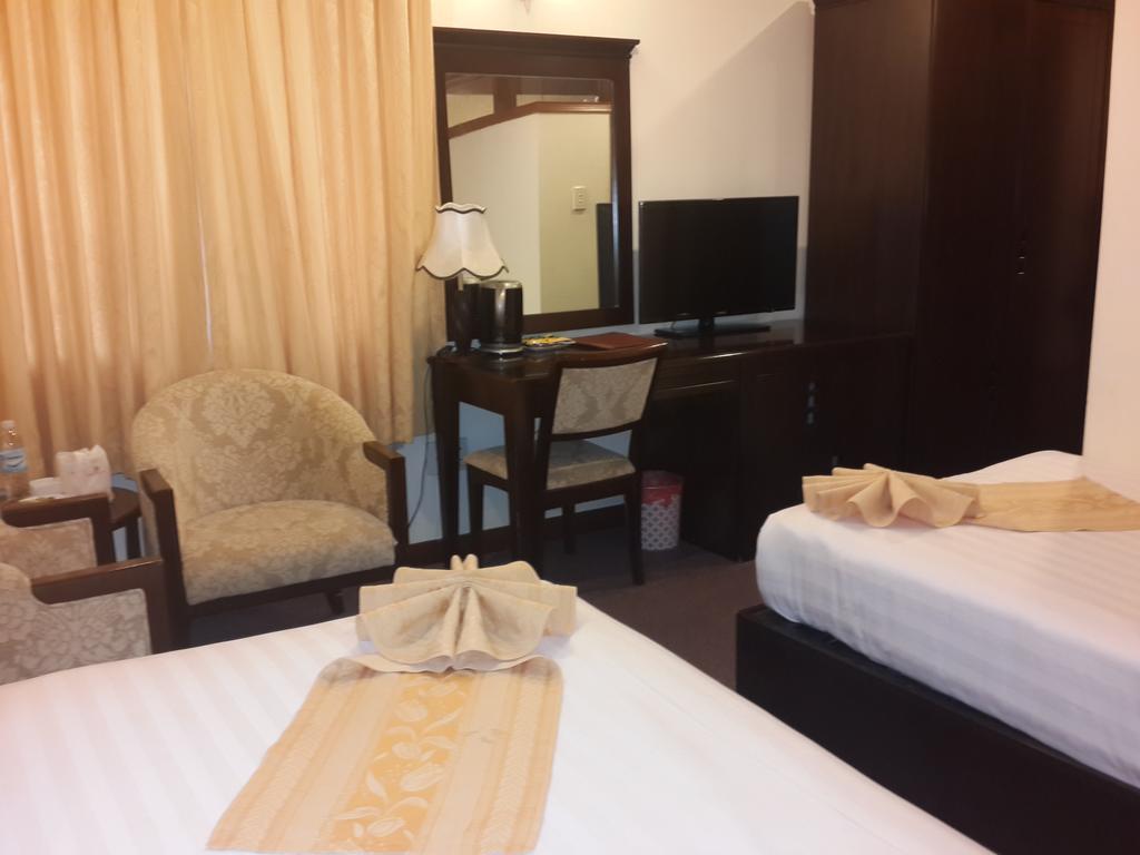 Dong Kinh Hotel Ho Şi Min Exterior foto